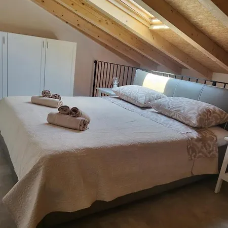 Apartament Pjaceta