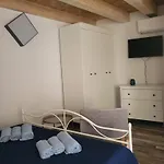 Pjaceta شقة